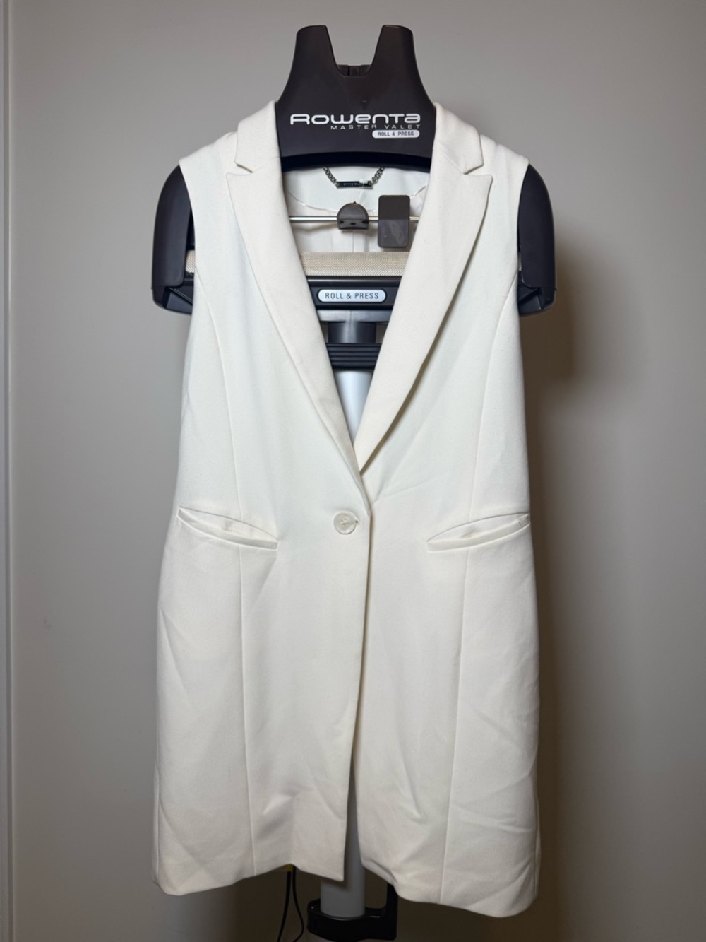 White house black market Rowen Cream Sleeveless Long Blazer Vest - Picture 2 of 13